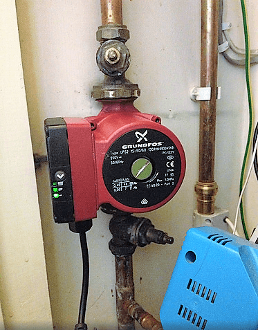 Grundfos pumpa za centralno grijanje, ne radi, zuji, stavra buku, ne grije
